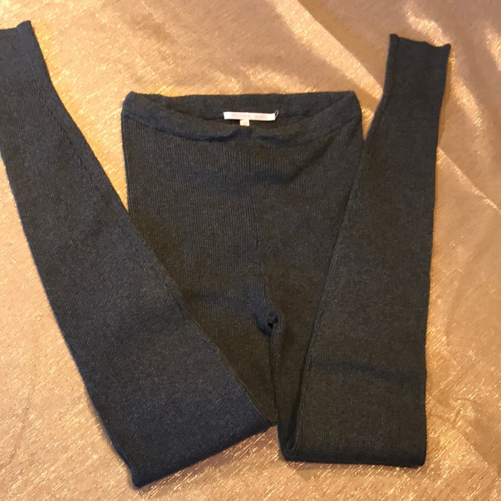 Victoria’s Secret Ribbed High Rise Tights - Picture 3 of 7